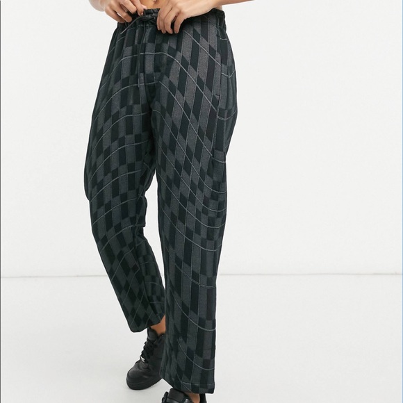 Nike Black Straight Leg Checkered Joggers - Picture 3 of 6